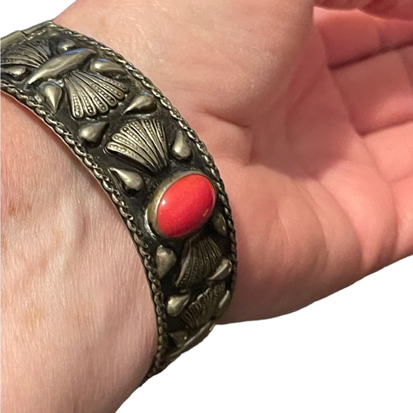 Antique Art Deco Italy Alpaca Carved shell Cameo & Coral Bangle bracelet - Picture 12 of 12